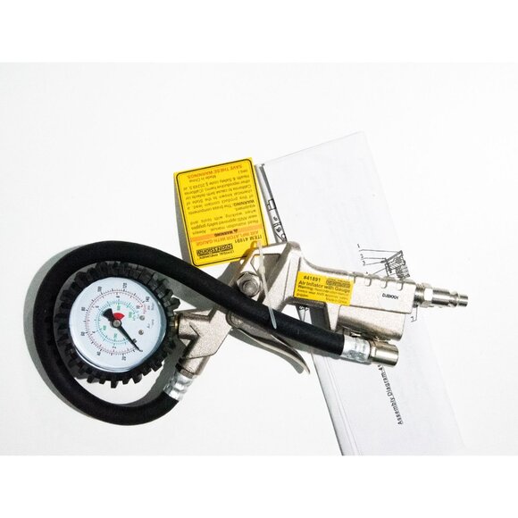 Air Inflator With Gauge 15" Hose Length 1/4" Air Inlet 140 PSI Max Cast Aluminum - Picture 2 of 5